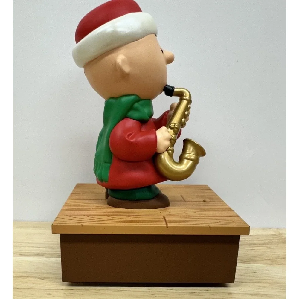2011 Hallmark Peanuts Band Charlie Brown On Saxophone Tested Play Music & Move